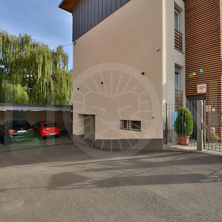 Le Lion Apartments - Bike & Ski Aosta Dış mekan fotoğraf